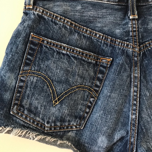 Levi's 501 distressed jean shorts 28 waist - Picture 7 of 12